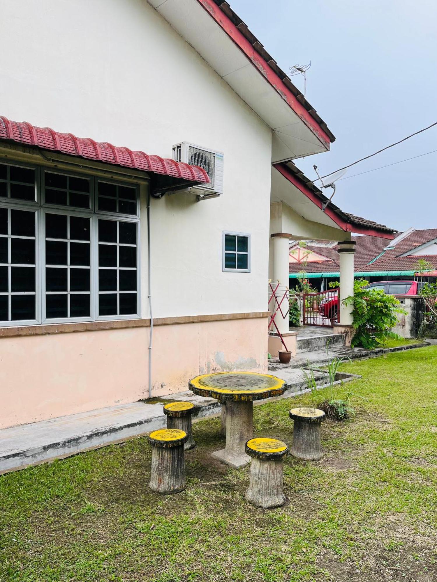Sofea Homestay อิโปห์ ภายนอก รูปภาพ