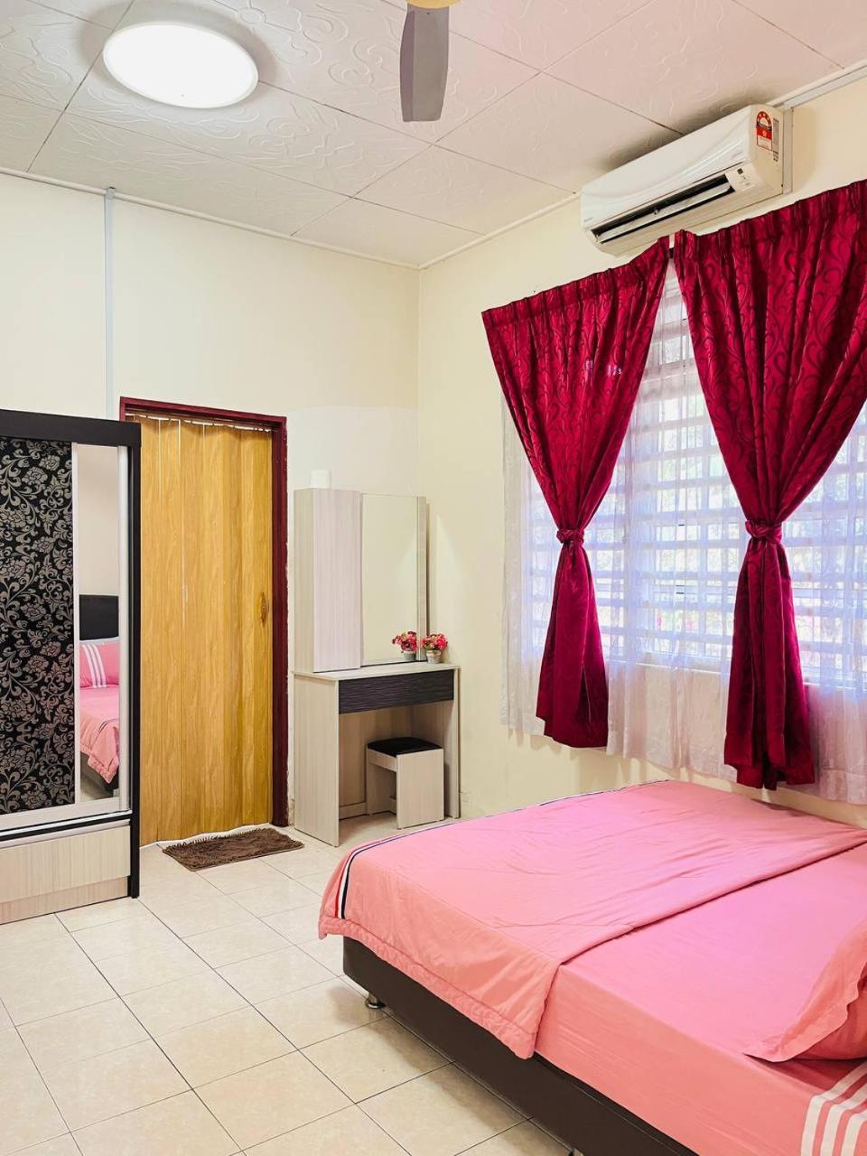 Sofea Homestay อิโปห์ ภายนอก รูปภาพ