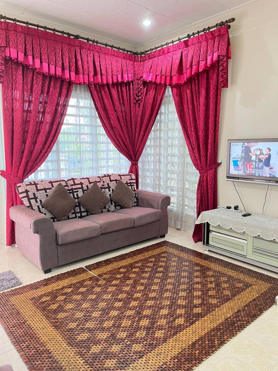 Sofea Homestay อิโปห์ ภายนอก รูปภาพ